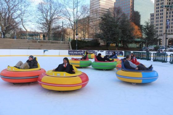 Funcionamiento de los coches de choque en hielo