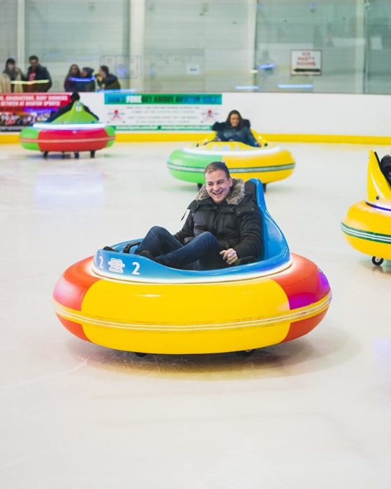 Coche de choque en hielo