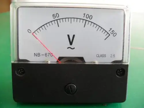 Voltímetro para la Atracción Barco Pirata